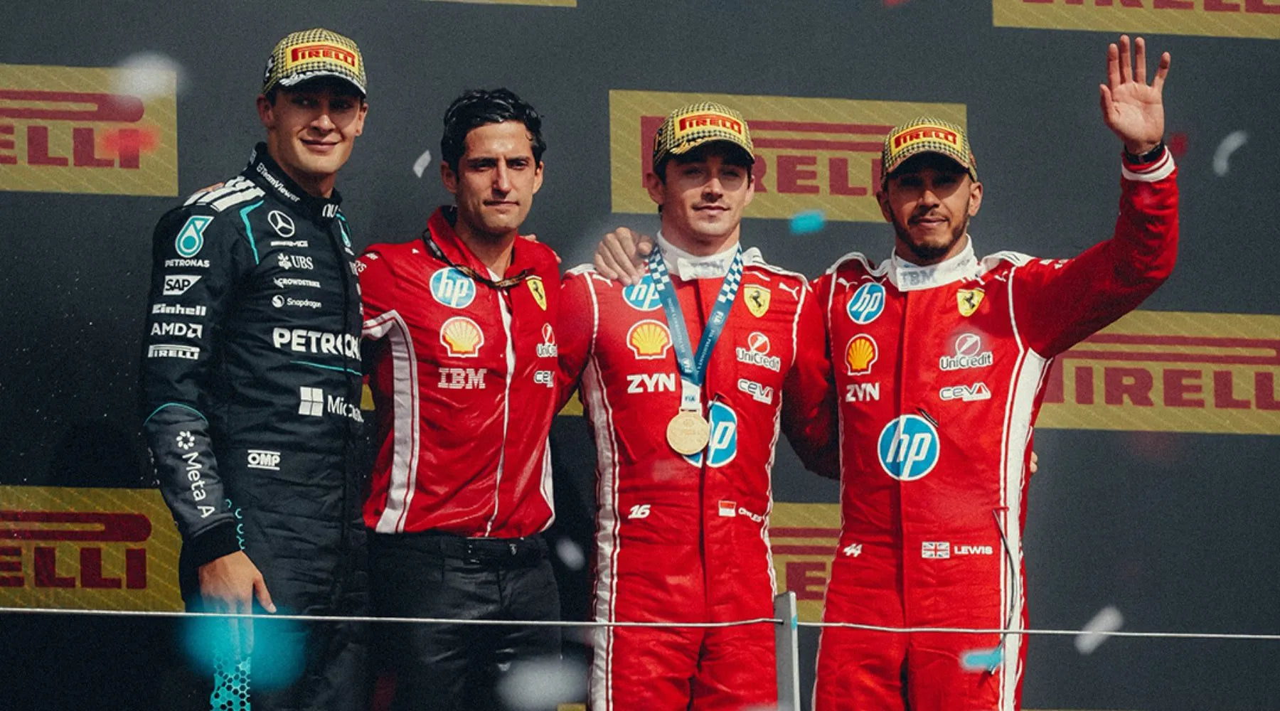 F1英國大獎賽賽後，奪冠的 Charles Leclerc、亞軍 George Russell 與季軍 Lewis Hamilton 及車隊人員開心合影。